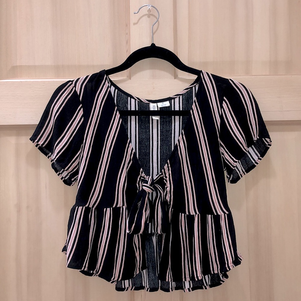 Tie front top